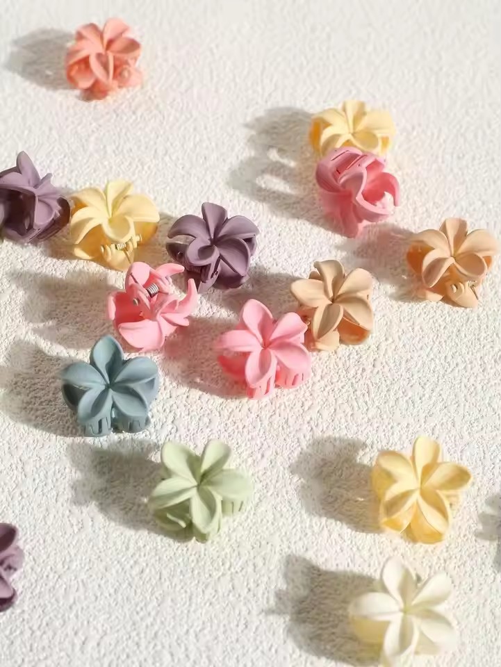 10/15 個 4 センチメートルヘアクロークリップ甘い色混 - Travel Accessories Girls のレビューと価格