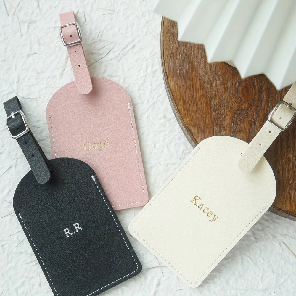 カスタマイズ可能な名入れシルバーゴールドモノグラムビーガンレ - Travel Accessories Unique のレビューと価格